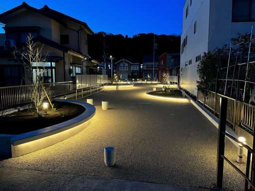 「岡出山小路」